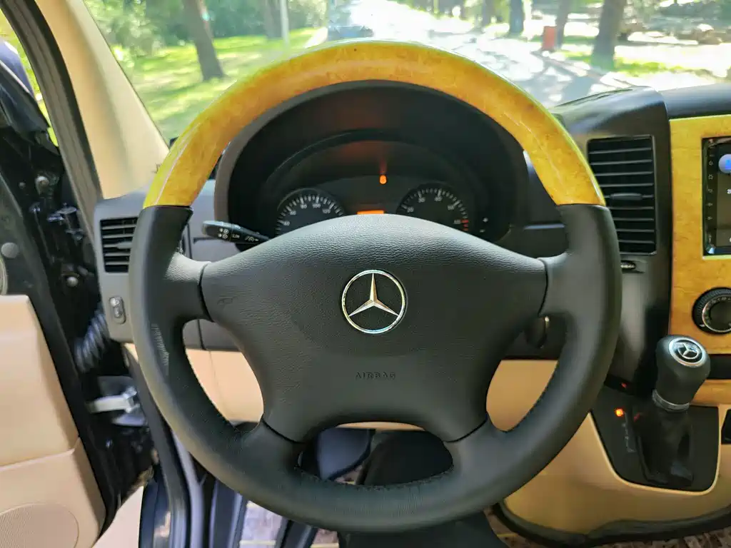 Mercedes-Benz Sprinter 2015 — фото 12