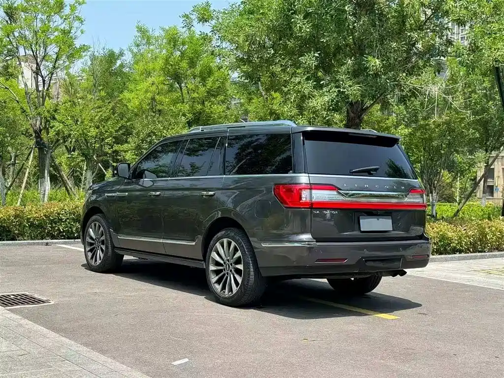 Lincoln Navigator 2018 — фото 5