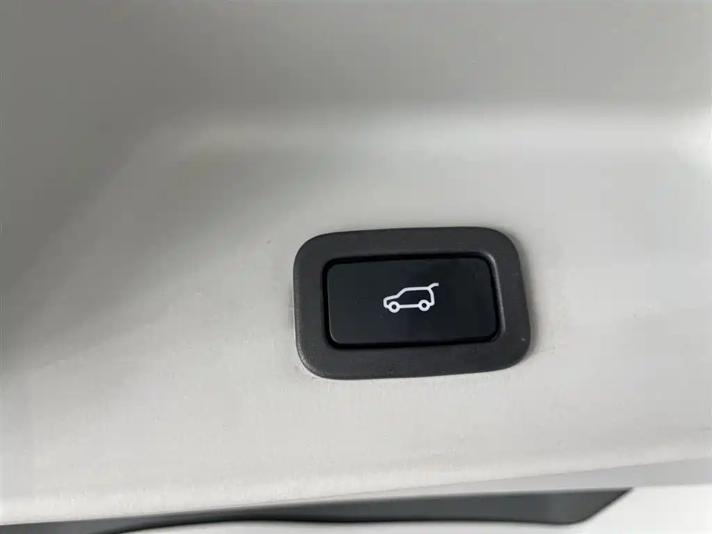 Land Rover Range Rover 2018 — фото 30