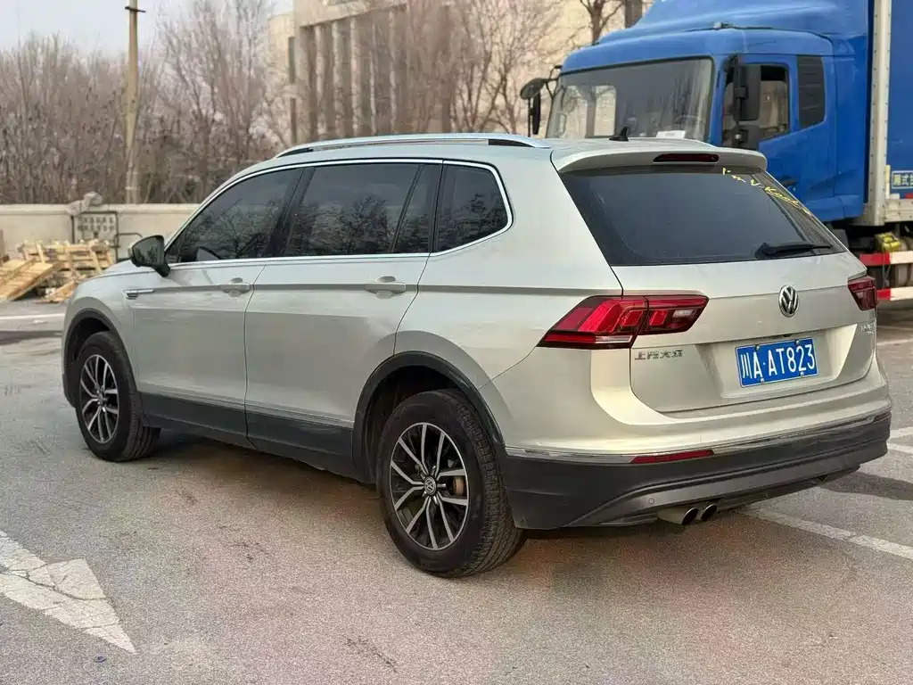 Volkswagen Tiguan L 2017 — фото 6
