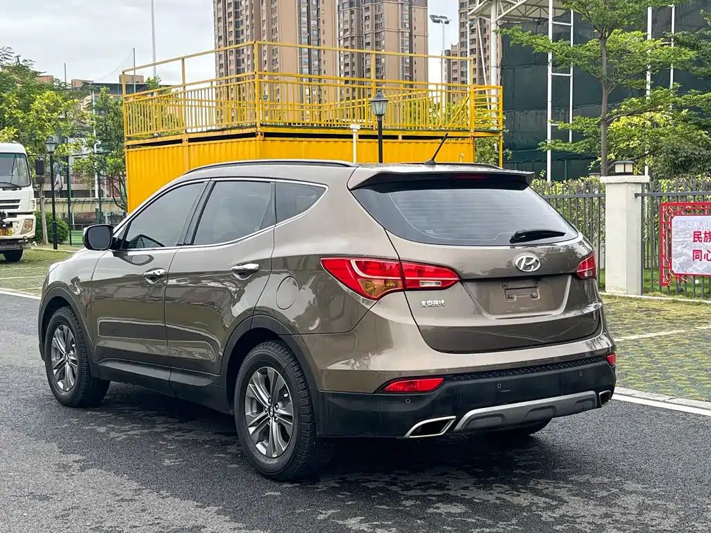 Hyundai Santa Fe 2015 — фото 24