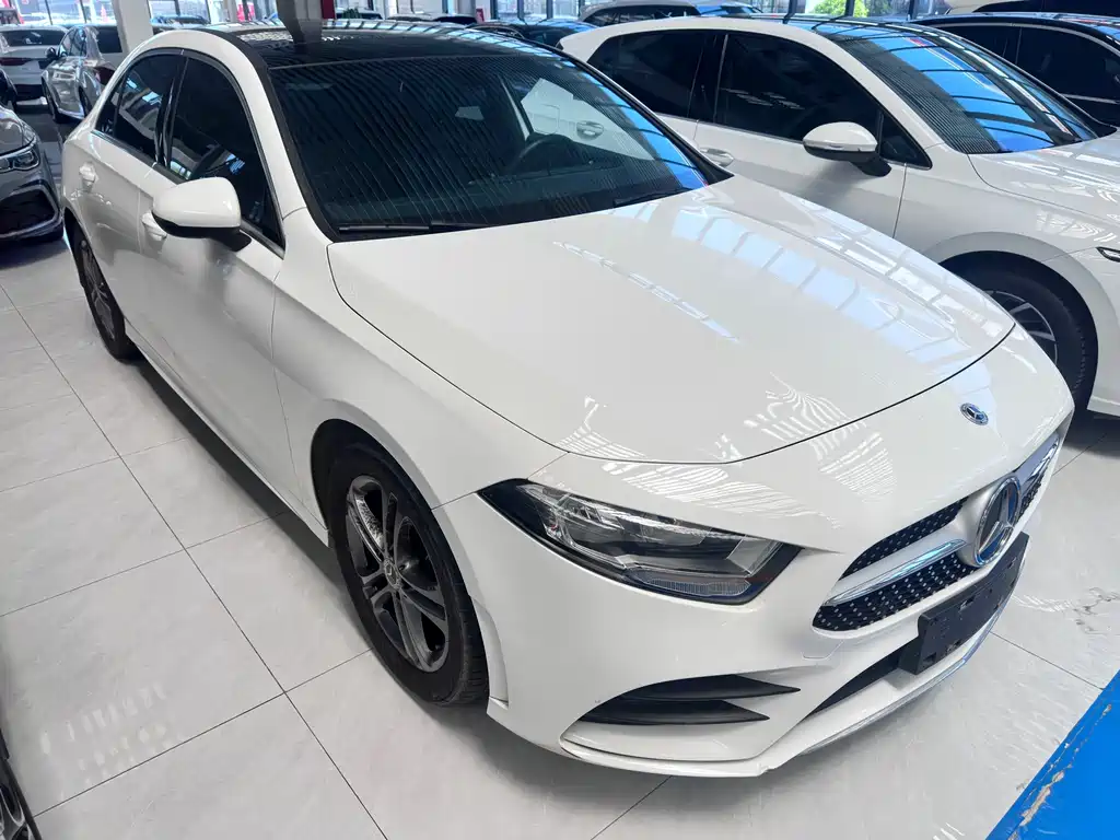 Mercedes-Benz A-Class 2023 — фото 3