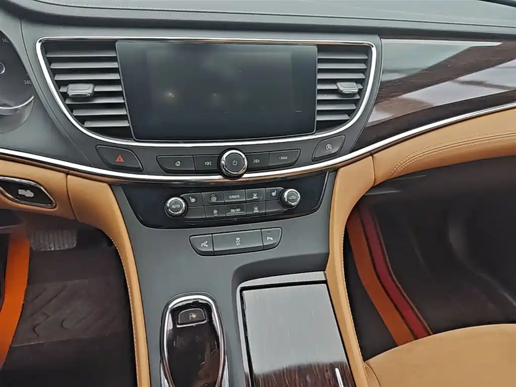 Buick LaCrosse 2019 — фото 13