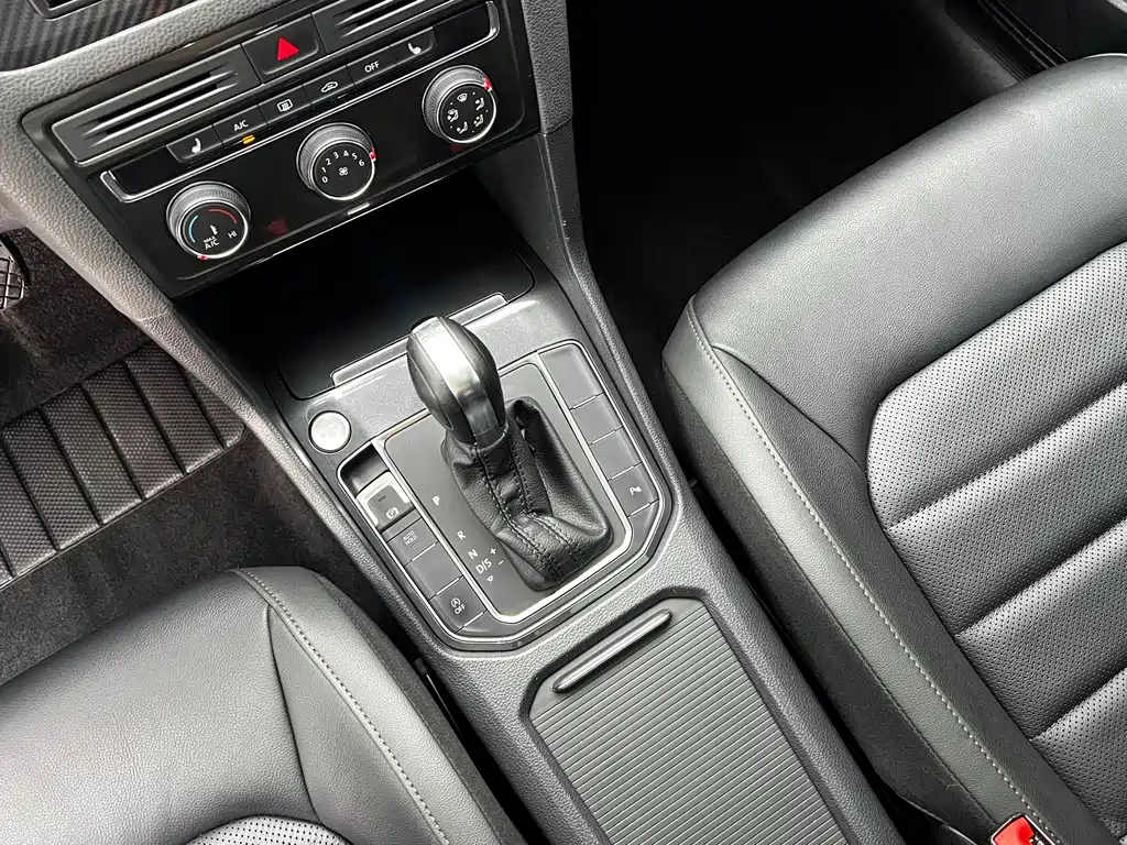 Volkswagen Golf Jialu 2017 — фото 15