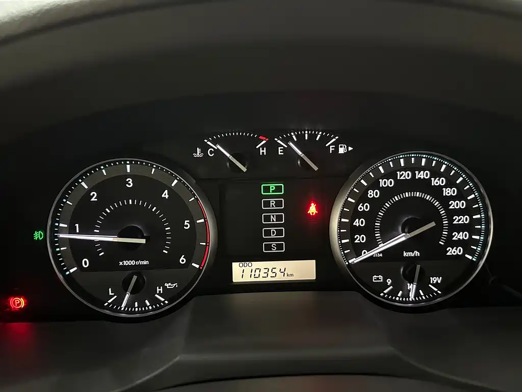 Toyota Land Cruiser 2020 — фото 12
