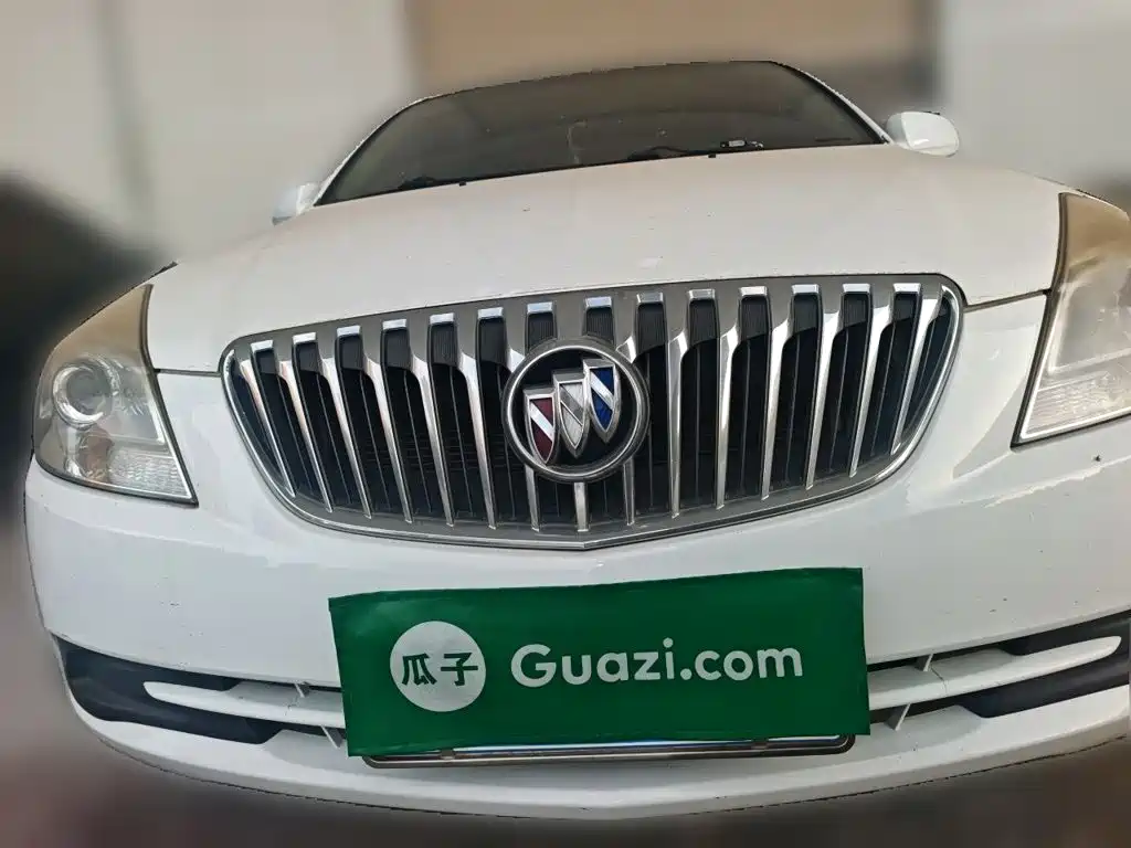 Buick Excelle 2015 — фото 2