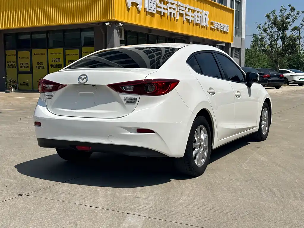 Mazda 3 Axela 2016