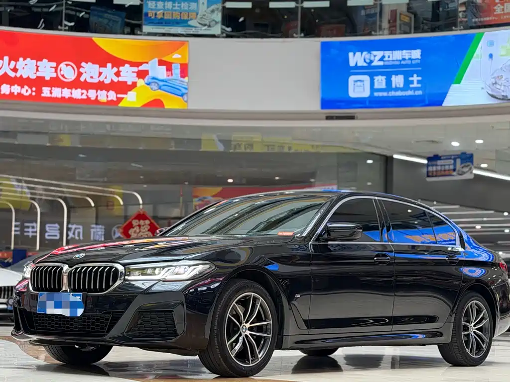 BMW 5 Series 2023 — фото 1