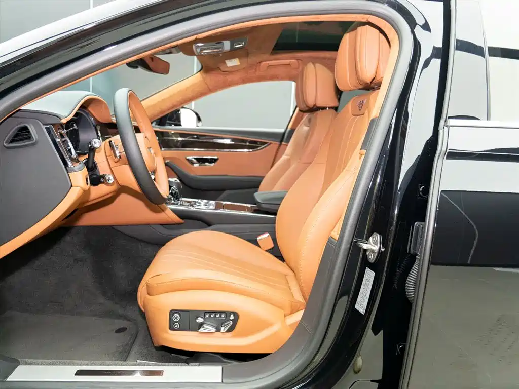 Bentley Flying Spur 2022 — фото 8