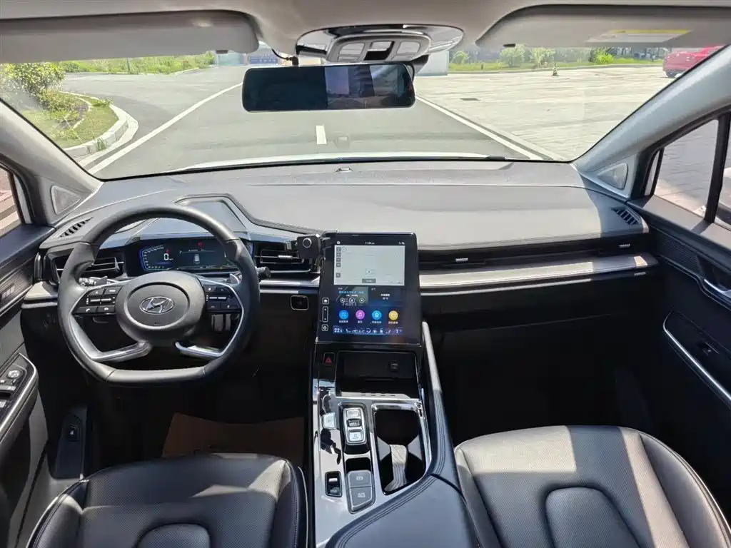 Hyundai Custo 2023 — фото 10