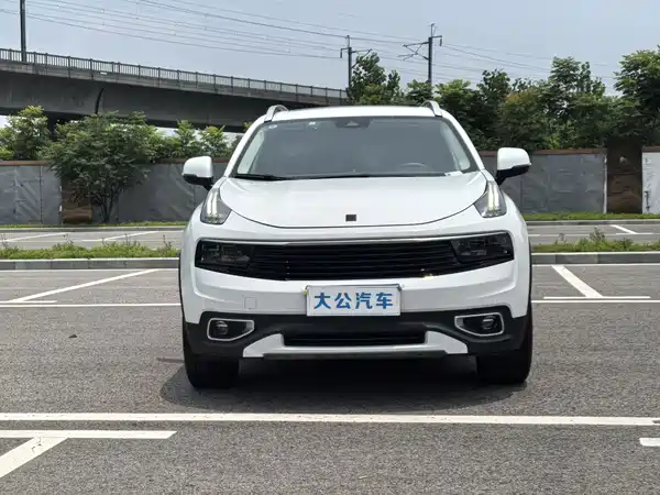 Lynk & Co 01 2018