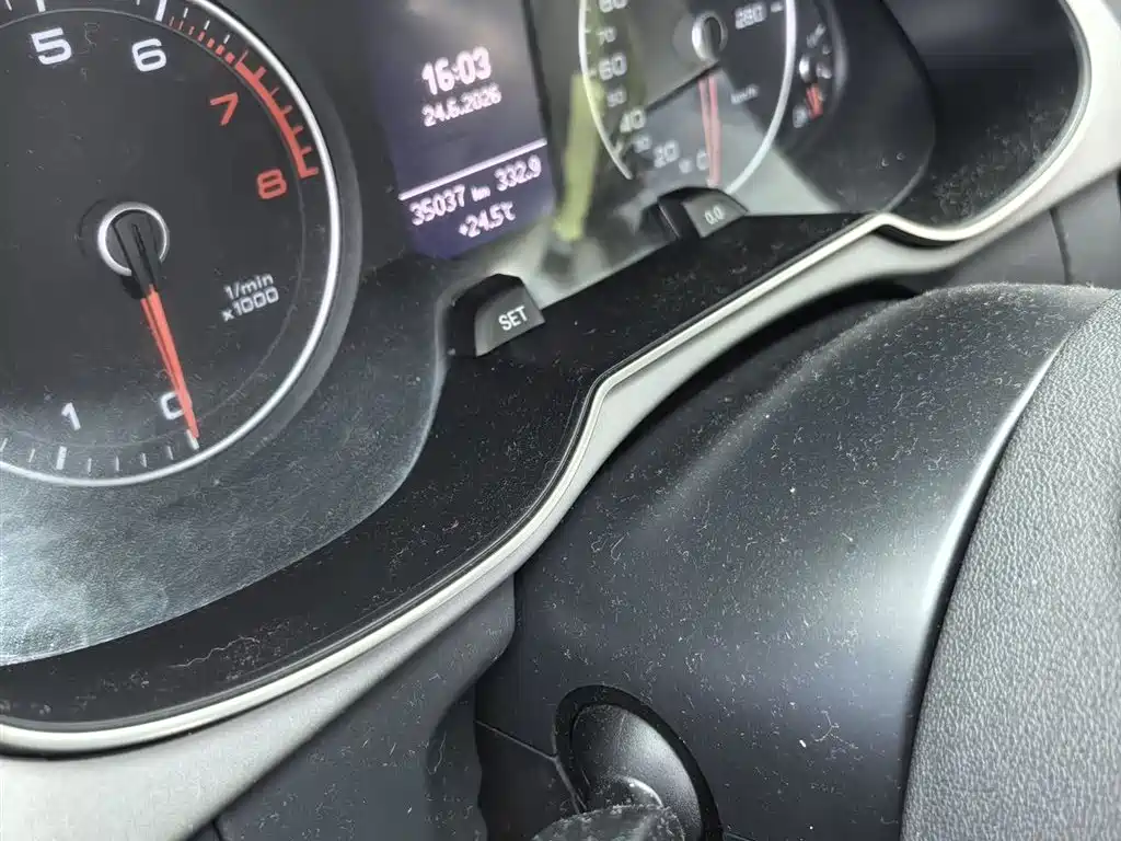 Audi A4L 2014