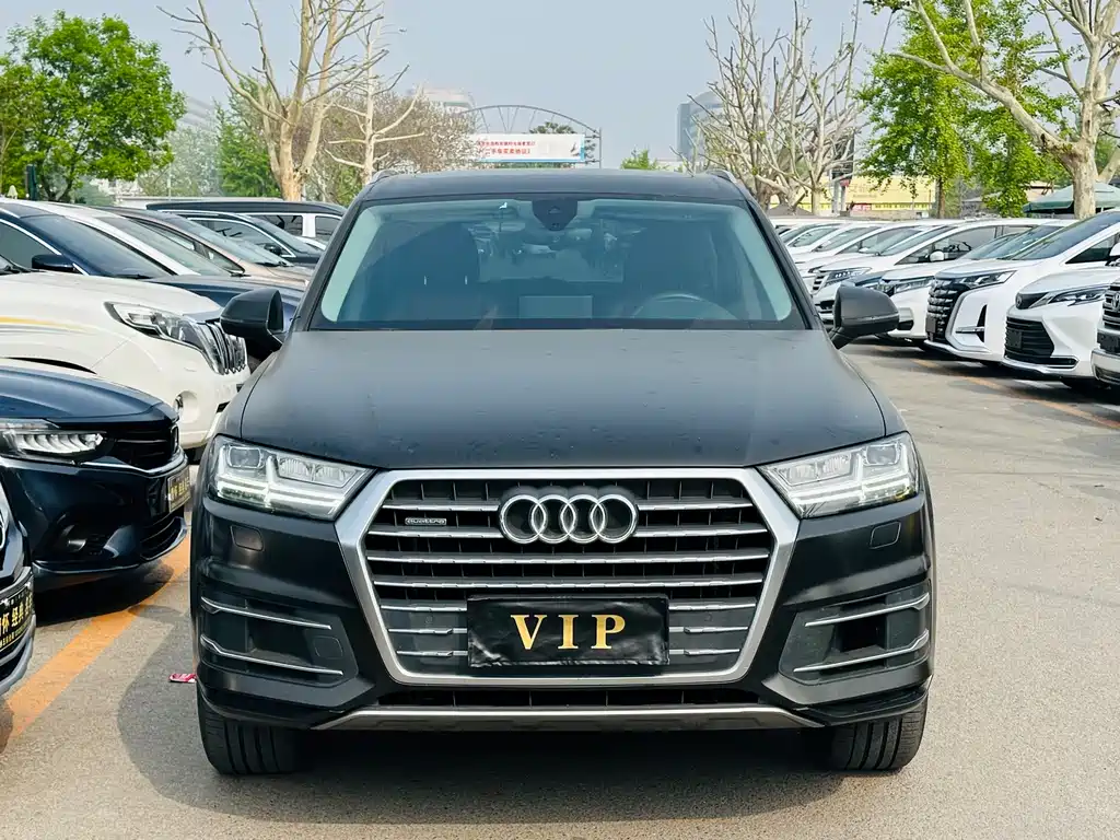 Audi Q7 2018 — фото 2