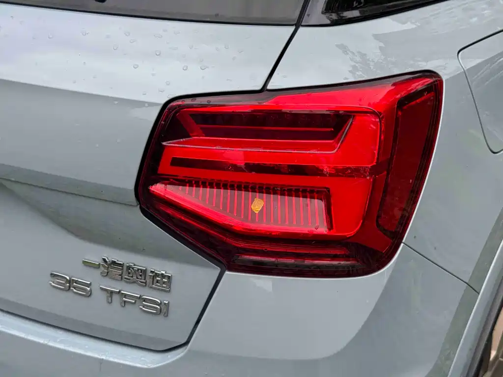 Audi Q2L 2022 — фото 44