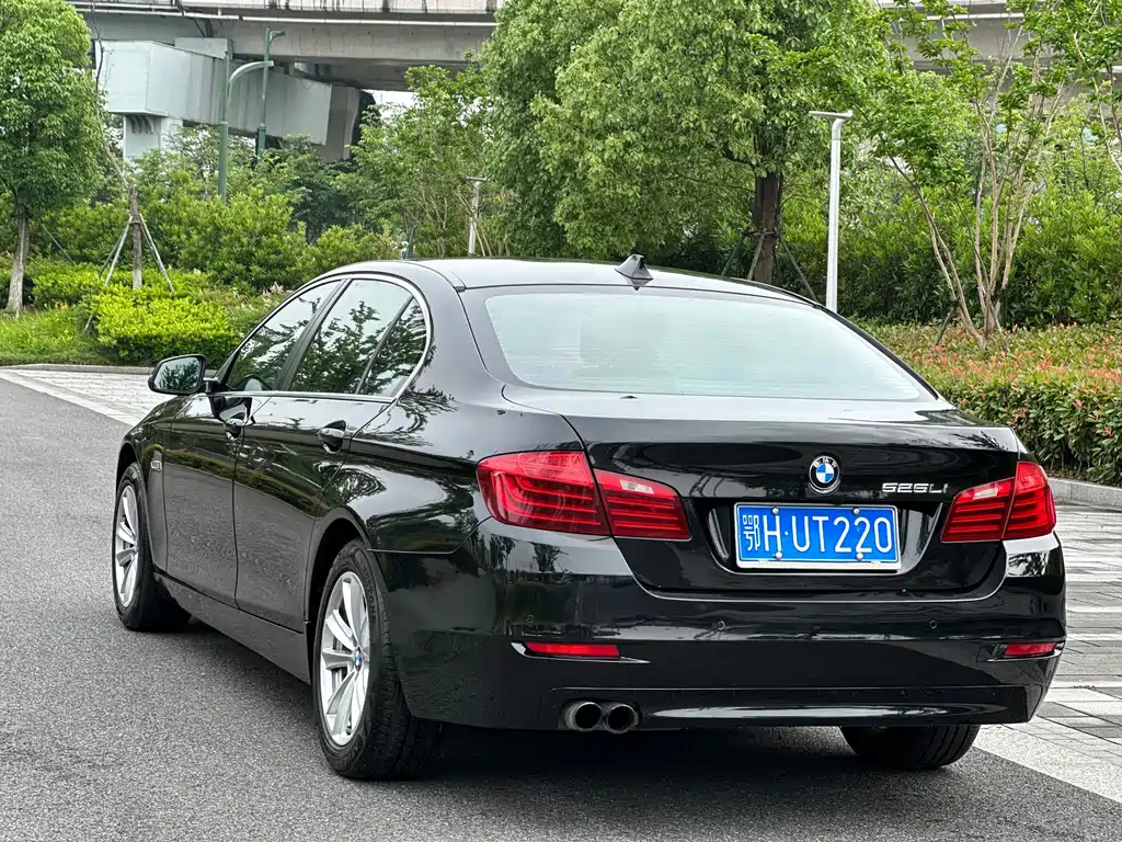 BMW 5 Series 2015 — фото 4