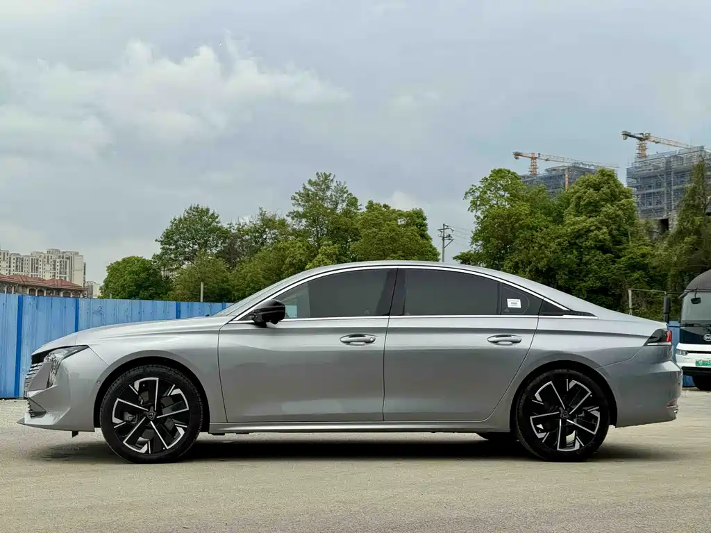 Peugeot 508 2025 — фото 13