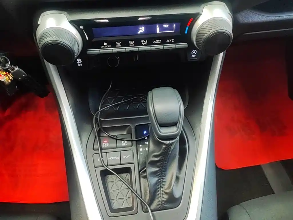 Toyota Wildlander 2025 — фото 14