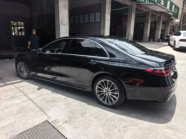 Mercedes-Benz S-Class 2023