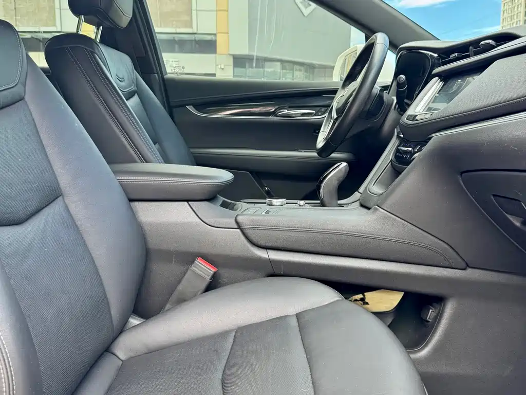 Cadillac XT5 2020 — фото 15