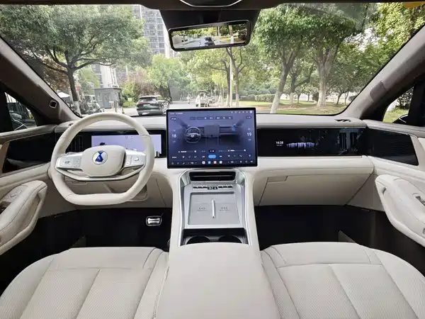 Denza N8L 2025