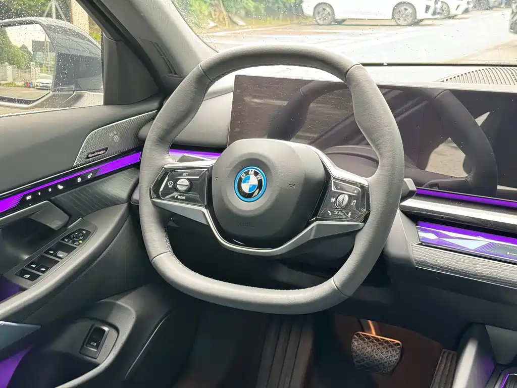 BMW i5 2024 — фото 12