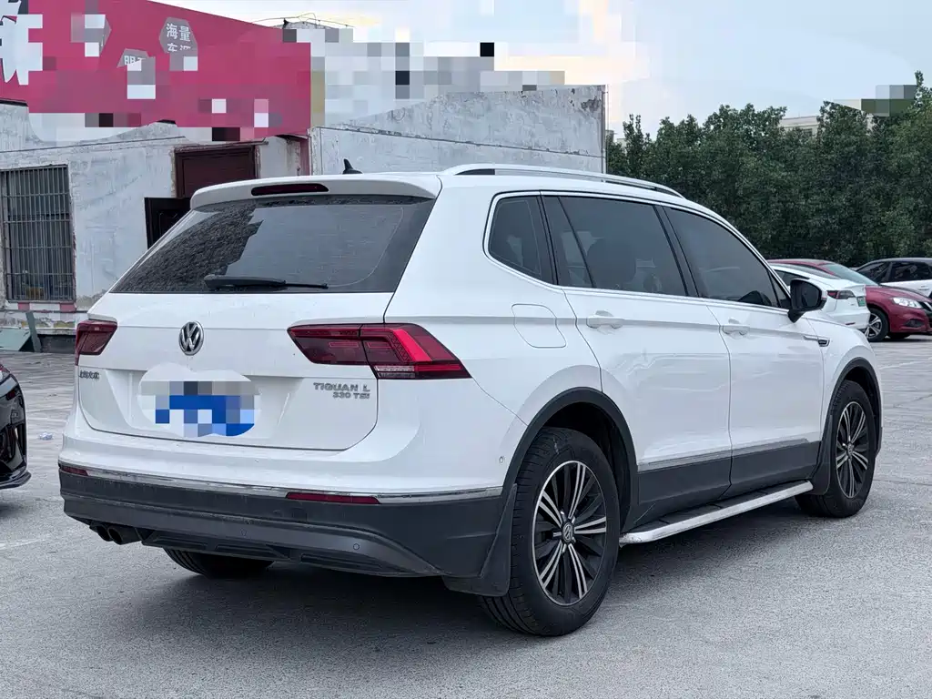 Volkswagen Tiguan L 2017 — фото 14
