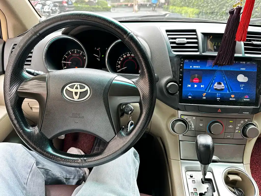 Toyota Highlander 2012 — фото 13