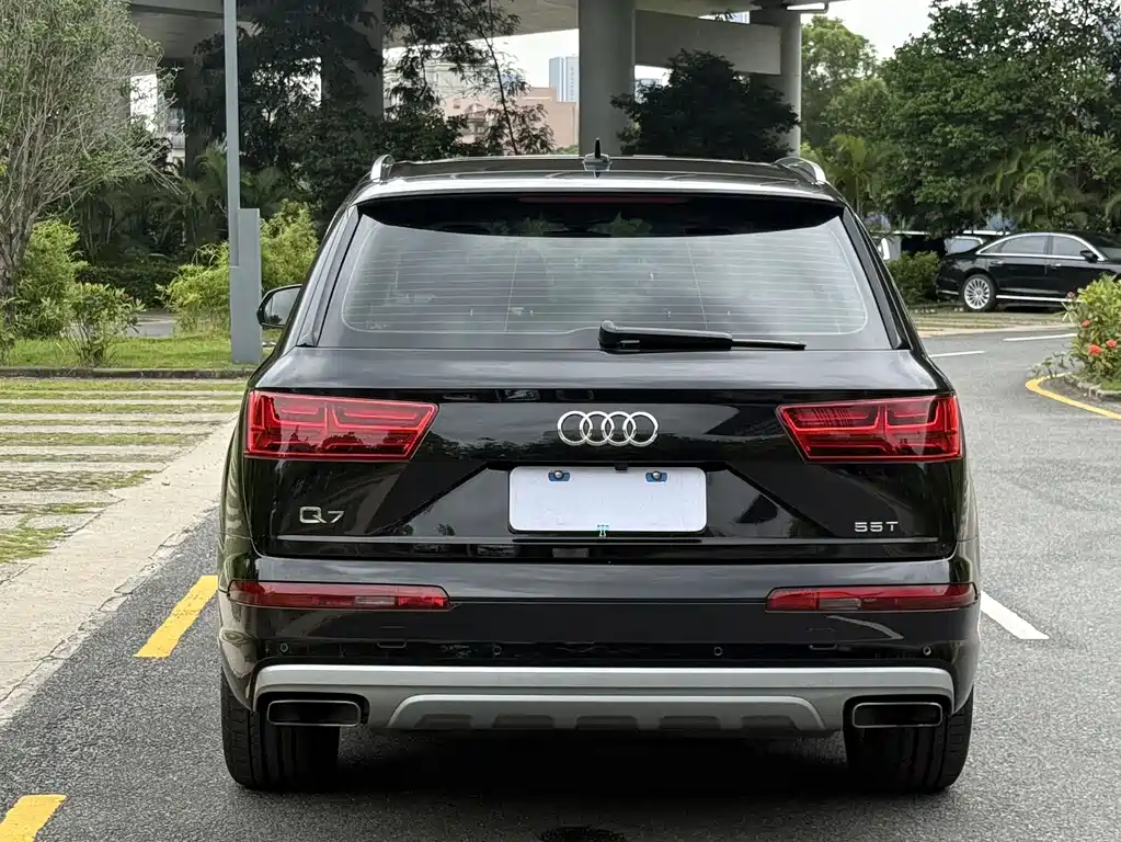 Audi Q7 2019 — фото 18