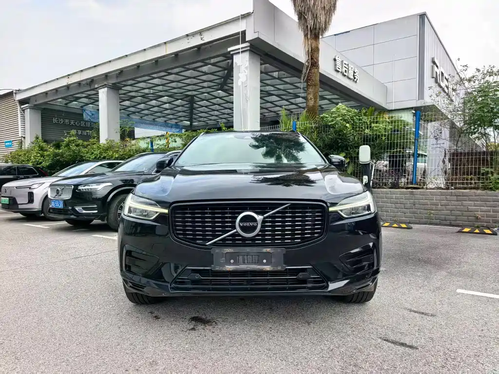 Volvo XC60 2020 — фото 19