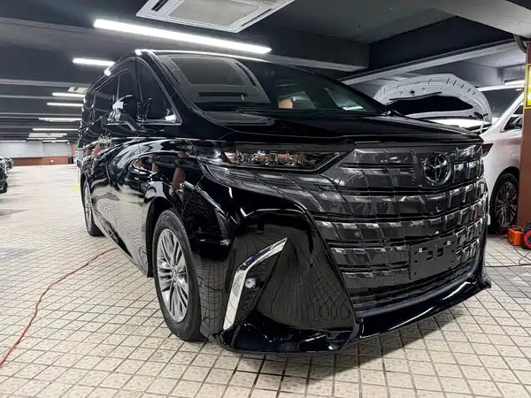 Toyota Alphard 2023