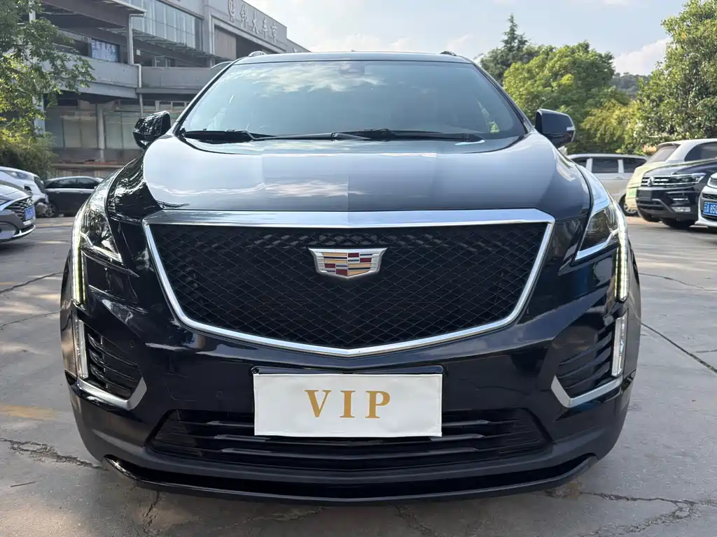 Cadillac XT5 2023 — фото 1