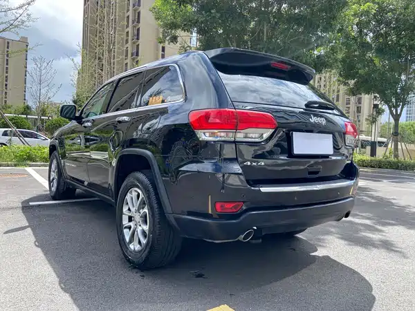 Jeep Grand Cherokee 2016