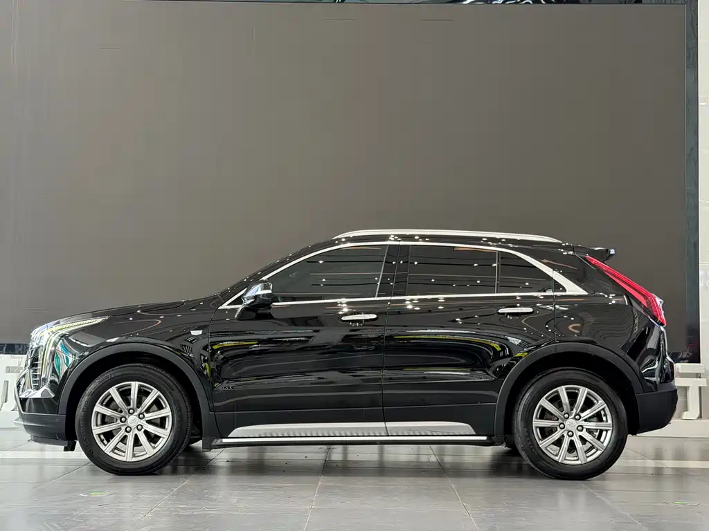 Cadillac XT4 2020 — фото 4