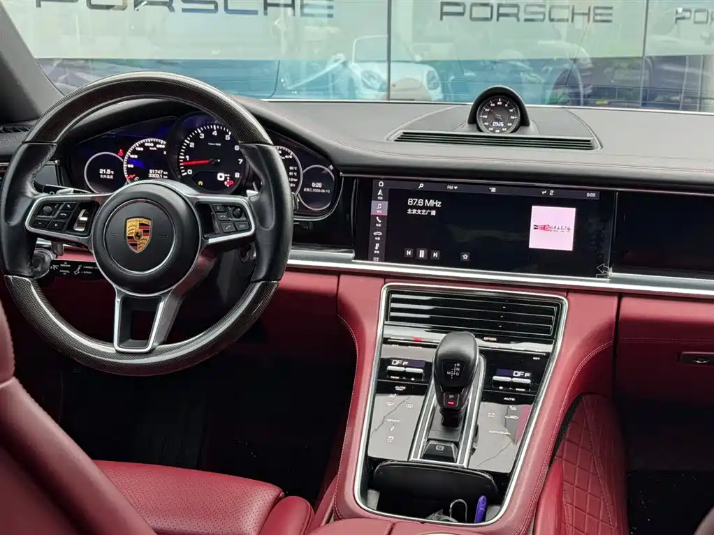 Porsche Panamera 2020 — фото 9