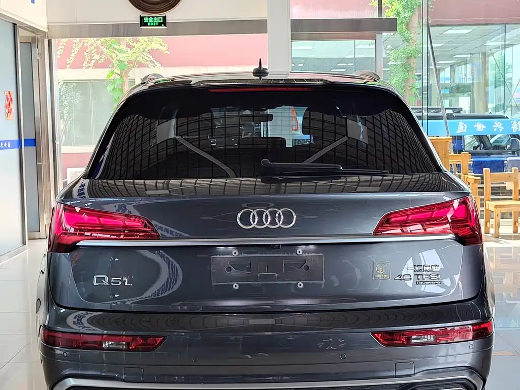 Audi Q5L 2022 — фото 26