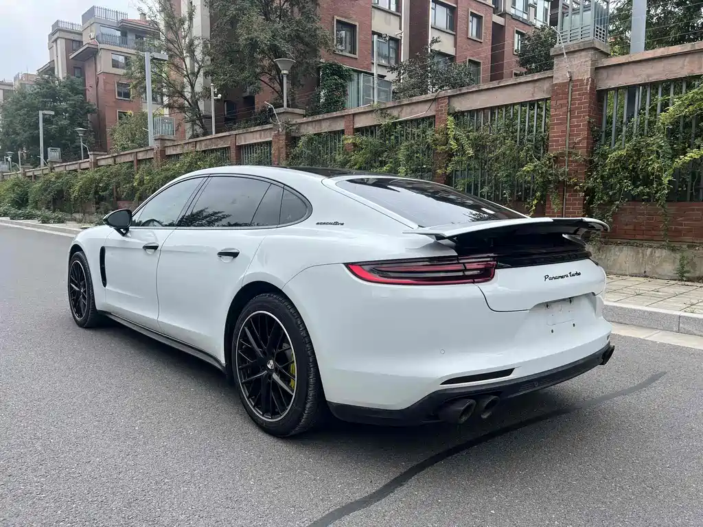 Porsche Panamera 2019 — фото 11