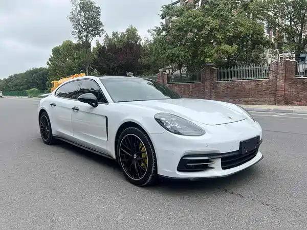 Porsche Panamera 2019