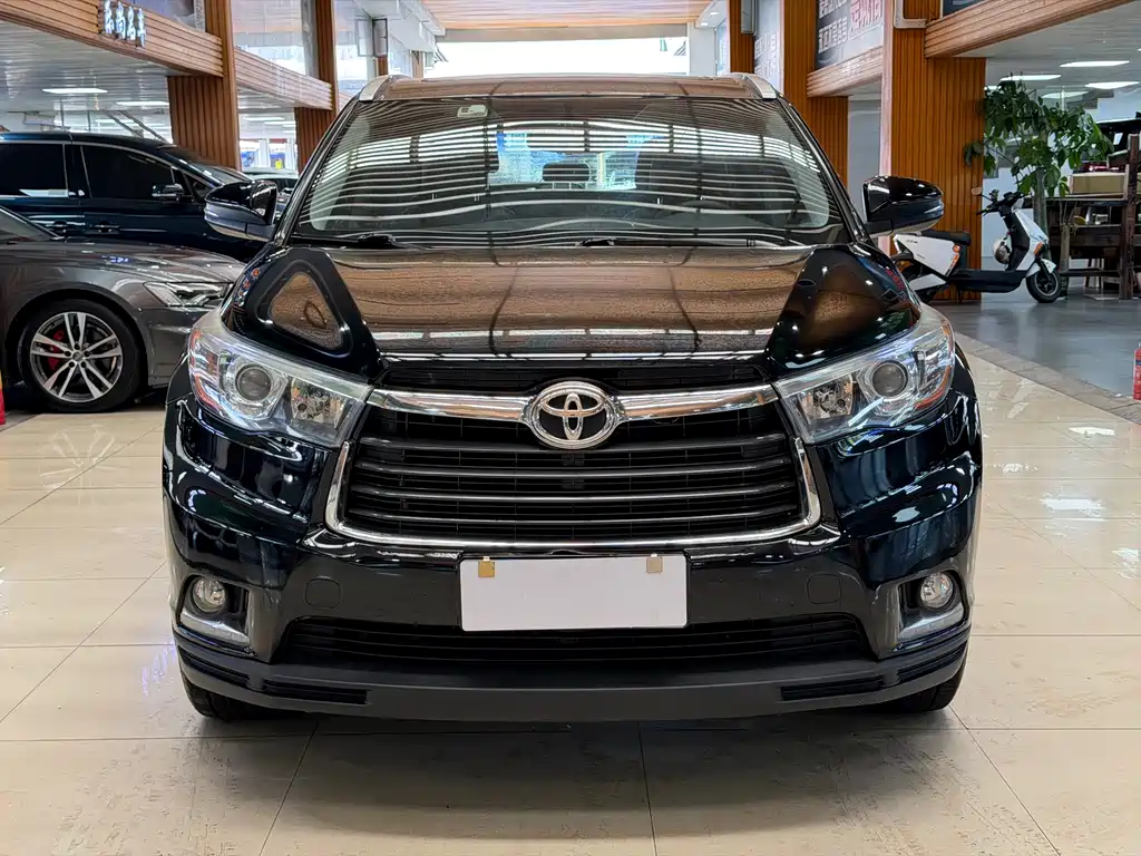 Toyota Highlander 2017 — фото 2