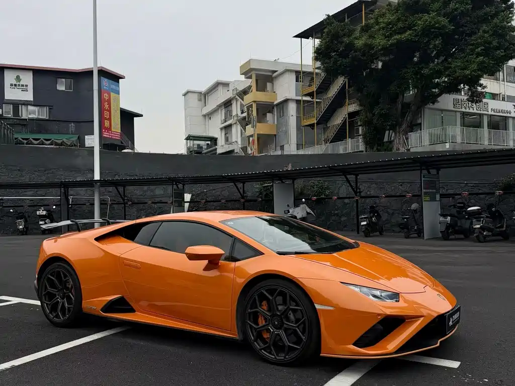 Lamborghini Huracán 2023 — фото 4