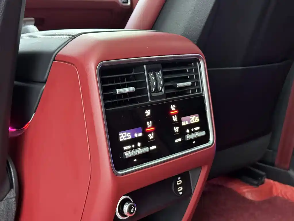 Porsche Cayenne 2023 — фото 18