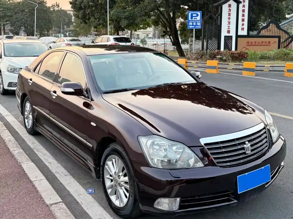 Toyota Crown 2006 — фото 3