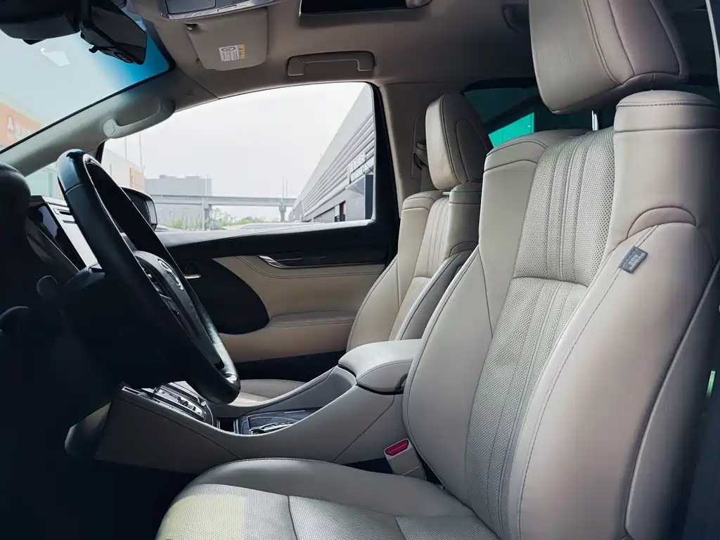 Toyota Alphard 2019 — фото 12