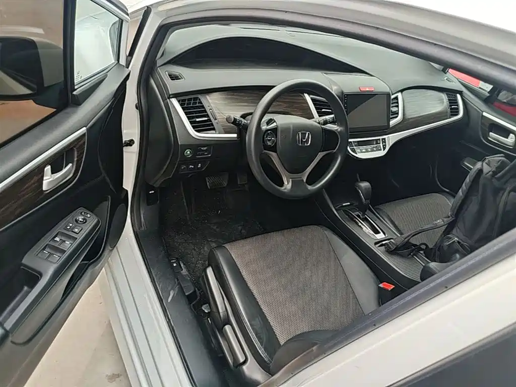 Honda Jade 2018 — фото 12
