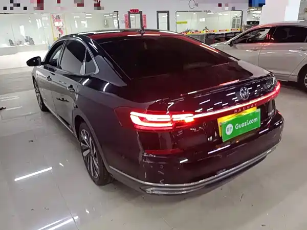 Volkswagen Passat 2023