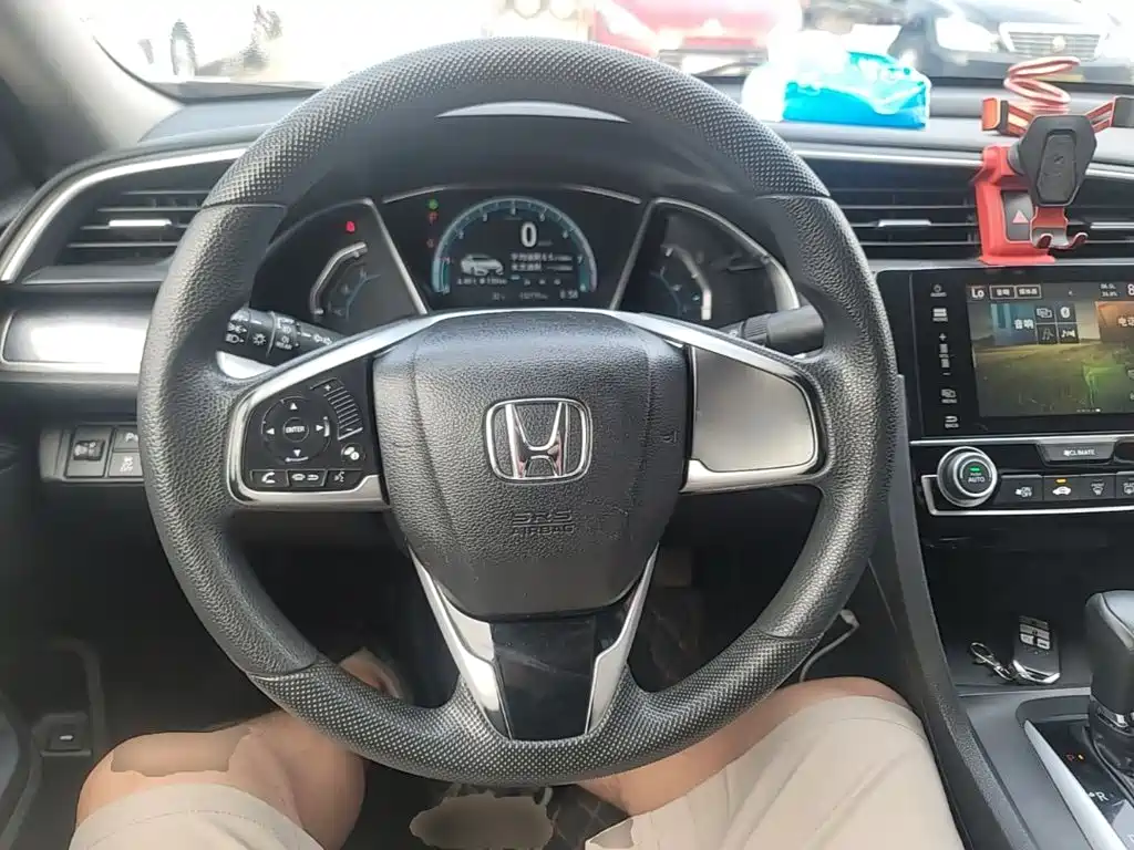 Honda Civic 2018 — фото 11