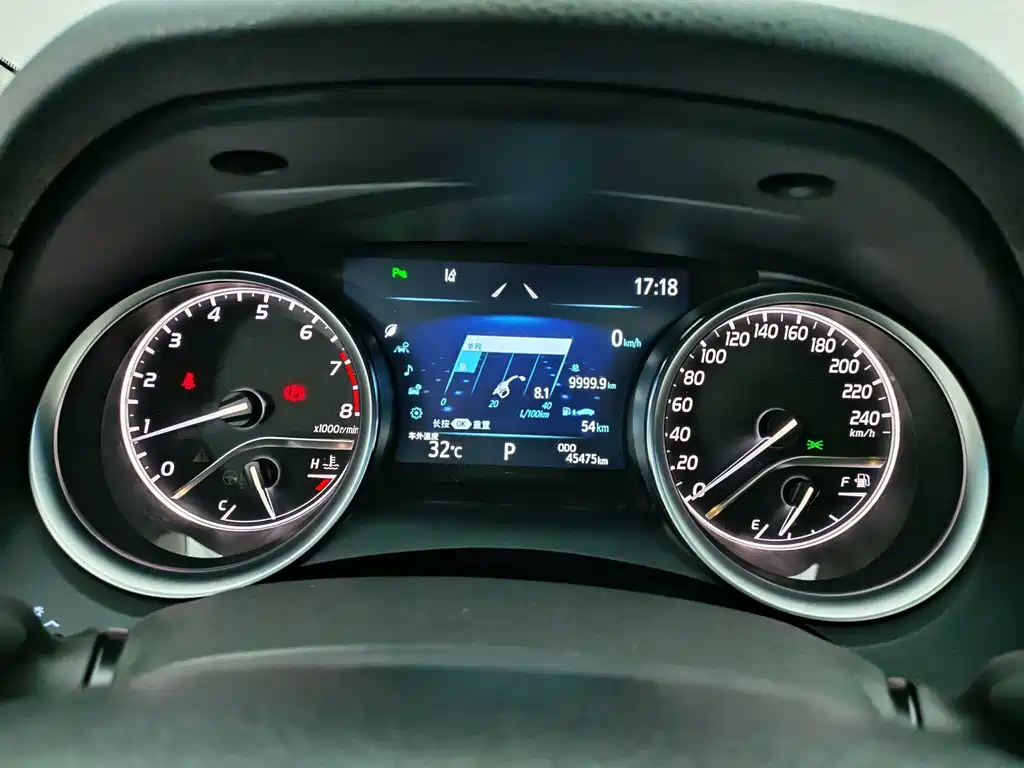 Toyota Camry 2022 — фото 23