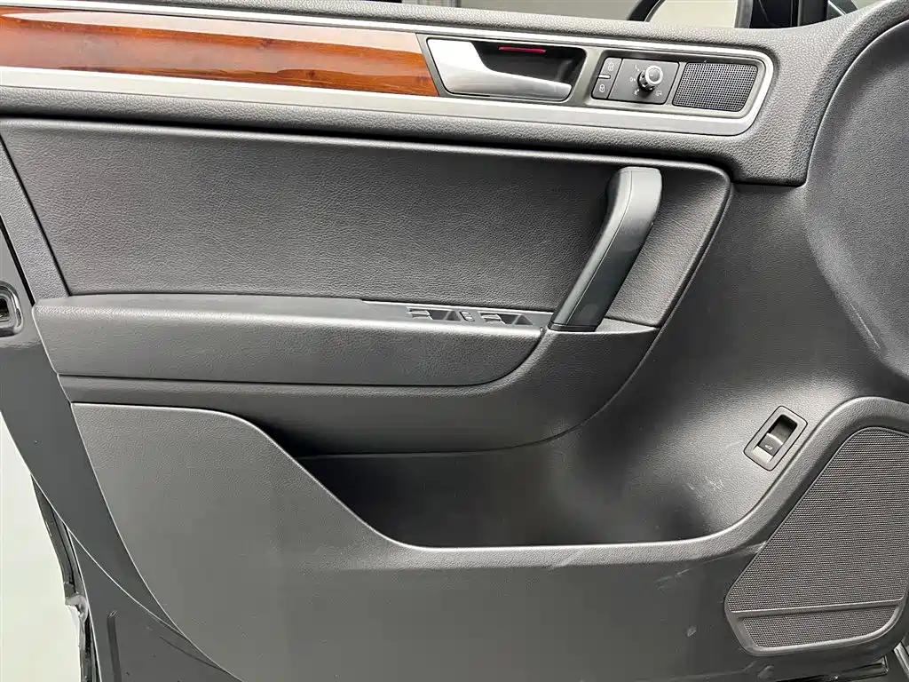 Volkswagen Touareg 2013