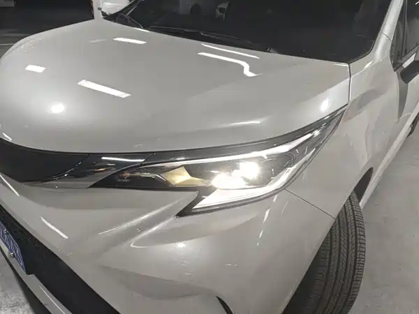 Toyota Granvia 2026