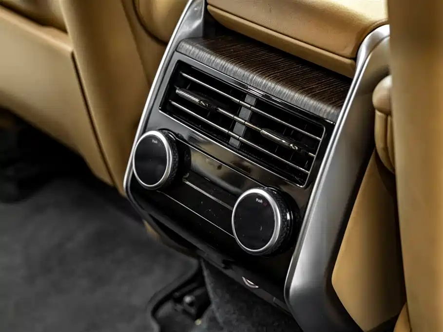 Land Rover Range Rover 2022 — фото 18