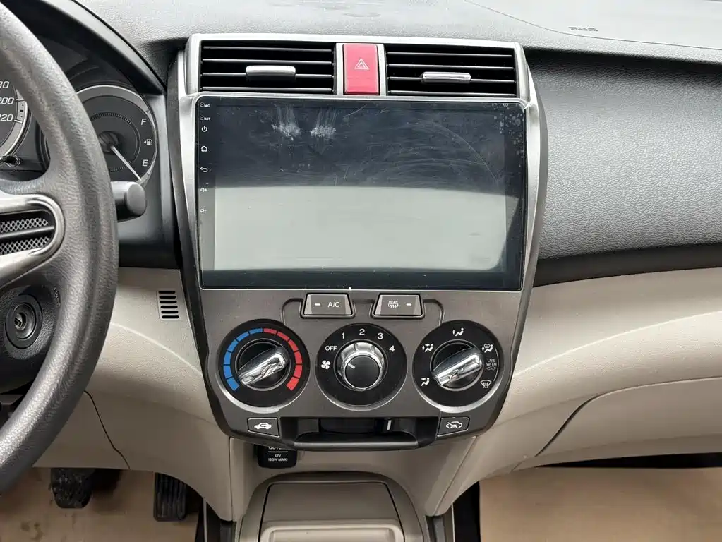 Honda City Classic 2015 — фото 11